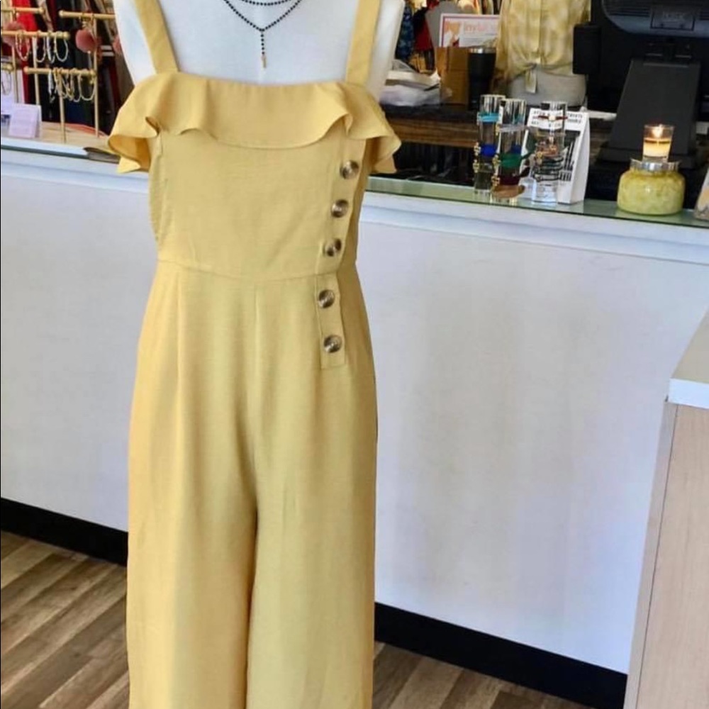 Tula J NWT Women’s Boutique Yellow Jumpsuit M